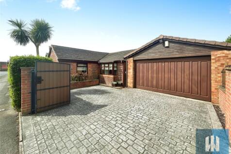 4 bedroom bungalow for sale