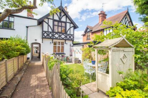 2 bedroom terraced house for sale