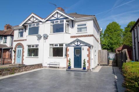 4 bedroom semi-detached house for sale