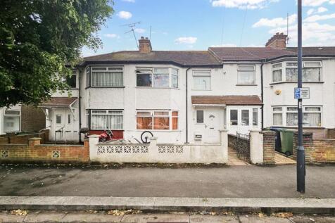 District Road, Wembley HA0 3 bed terraced house for sale