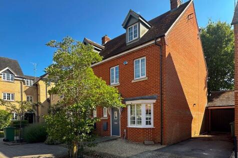 4 bedroom semi-detached house for sale