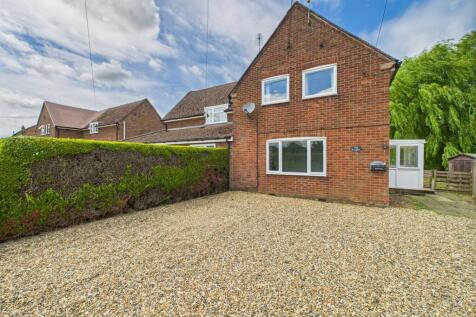 Drury Lane, Carbrooke, IP25 3 bed semi