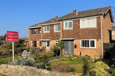 Gomer Lane, Gosport PO12 3 bed end of terrace house for sale