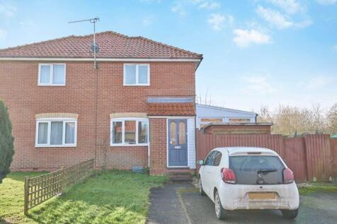 1 bedroom semi-detached house for sale