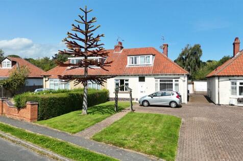 3 bedroom semi-detached bungalow for sale