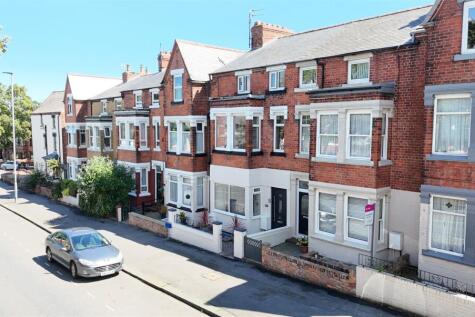 Columbus Ravine, Scarborough 2 bed ground floor flat for sale