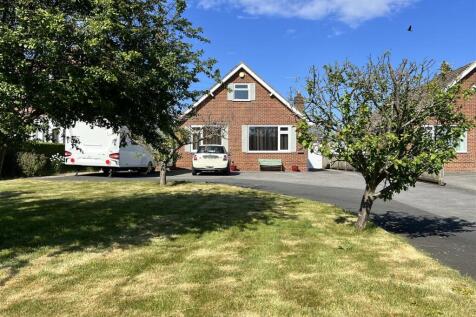 Filey Road, Scarborough 2 bed detached bungalow for sale