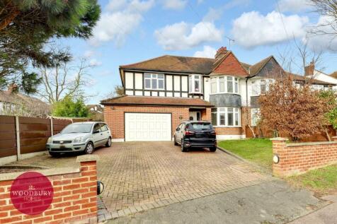 5 bedroom semi-detached house for sale