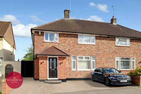 4 bedroom semi-detached house for sale