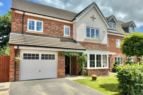 4 bedroom detached house for sale