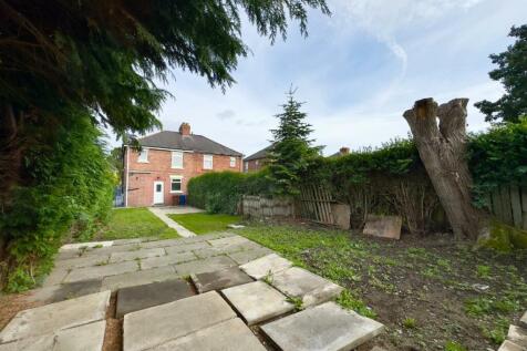 Cross Lane, Royston, Barnsley 3 bed semi
