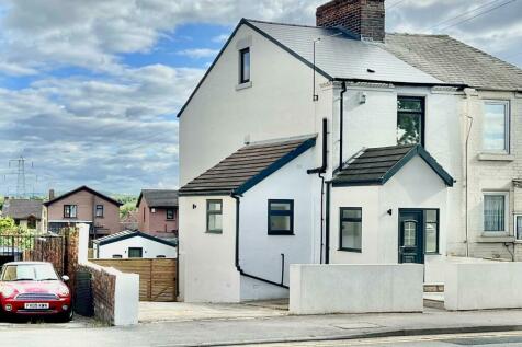 4 bedroom semi-detached house for sale