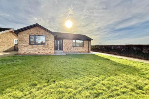 Cliff Close, Brierley, Barnsley 2 bed detached bungalow for sale