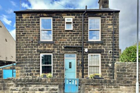 The Green, Penistone, Sheffield 2 bed cottage for sale