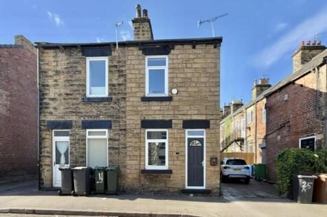 2 bedroom semi-detached house for sale