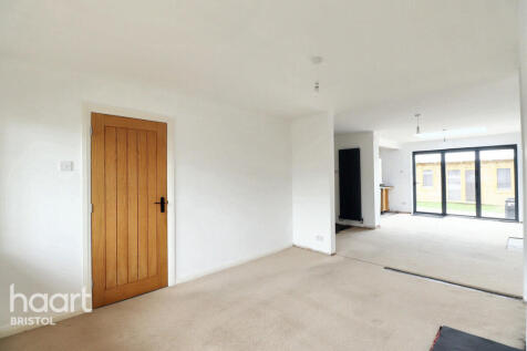 5 bedroom semi-detached house for sale