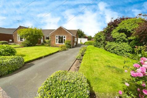 3 bedroom semi-detached bungalow for sale