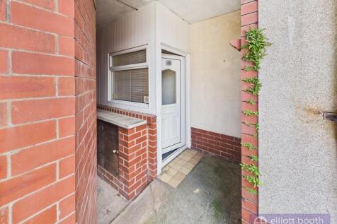 Studio flat for sale
