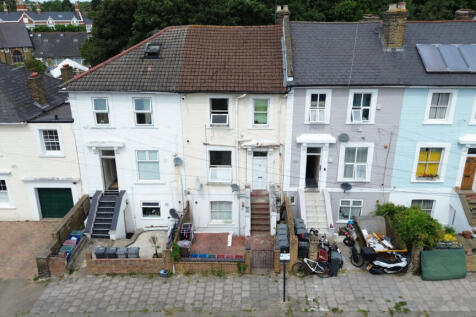 Villiers Road, Isleworth, TW7 3 bed flat for sale