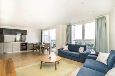 Pump House Crescent, Kew Bridge... 3 bed apartment for sale