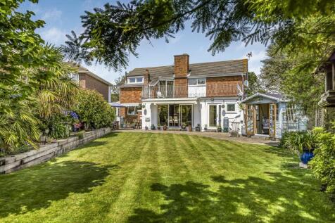 Marine Walk, Hayling Island PO11 4 bed house for sale