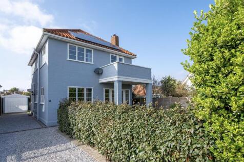 Culver Drive, Hayling Island PO11 3 bed detached house for sale