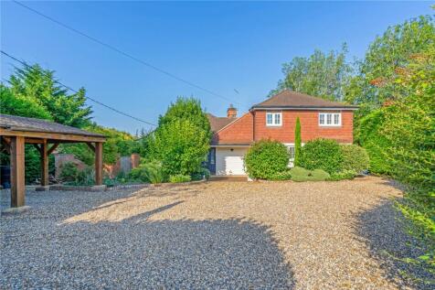 Fern Lane, Marlow, Buckinghamshire, SL7 4 bed detached house for sale