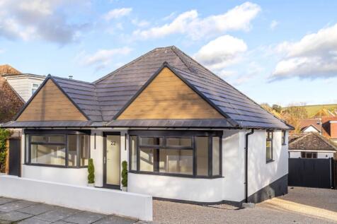 4 bedroom detached bungalow for sale