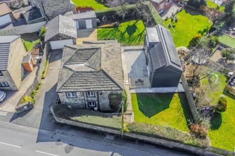 Bottoms Lane, Birkenshaw, Bradford... 4 bed detached house for sale