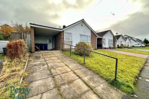 2 bedroom semi-detached bungalow for sale