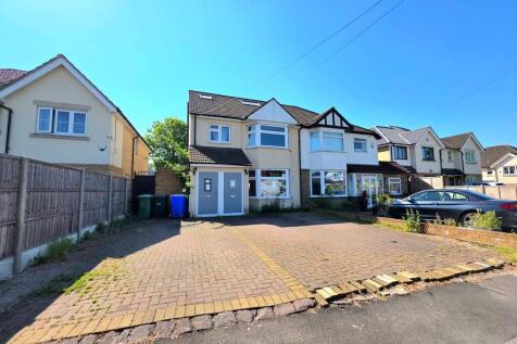 2 bedroom maisonette for sale