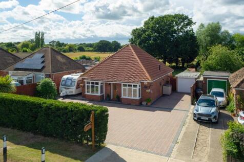 Ashford Road, Kingsnorth 2 bed detached bungalow for sale