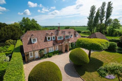 Faversham Road, Boughton Lees 4 bed detached house for sale
