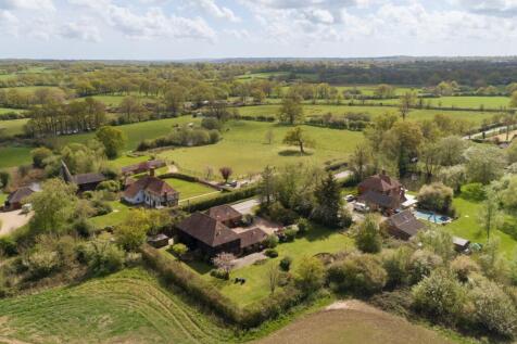 High Halden 4 bed barn for sale