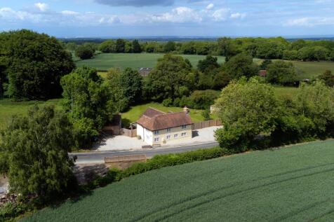 Faversham Road, Charing 4 bed detached house for sale