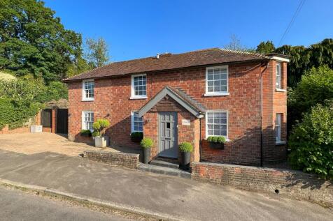 4 bedroom cottage for sale