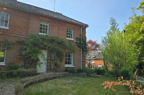 4 bedroom semi-detached house for sale