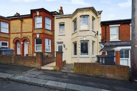 Lascelles Road, Dover 3 bed terraced house for sale