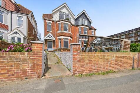 Wear Bay Crescent, Folkestone 5 bed semi