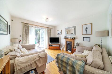 Bartholomew Close, London 2 bed terraced house for sale