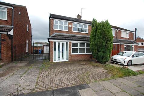 St. Albans Avenue, Greater Manchester... 3 bed semi