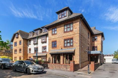 Nightingale Lane, Wanstead 1 bed apartment for sale