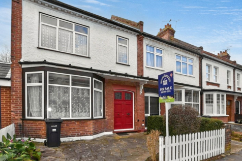 Clavering Road, Aldersbrook 3 bed end of terrace house for sale