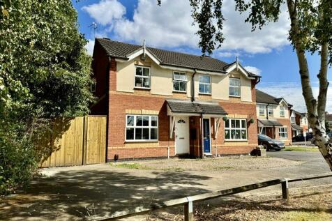 3 bedroom semi-detached house for sale