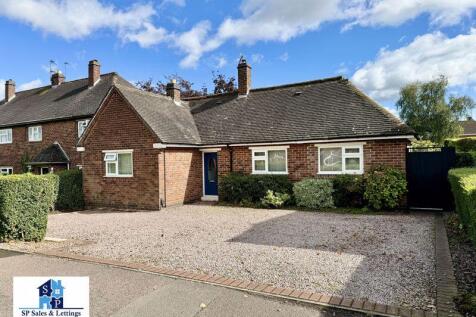 Mccarthy Road, Loughborough LE12 3 bed semi