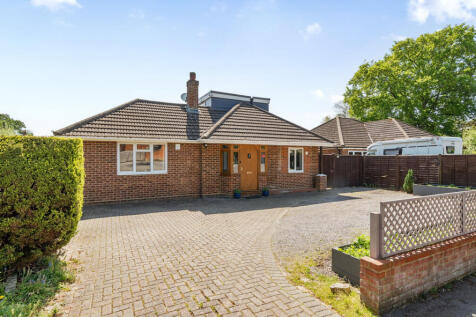 Park Road, Chandler's Ford... 5 bed bungalow for sale