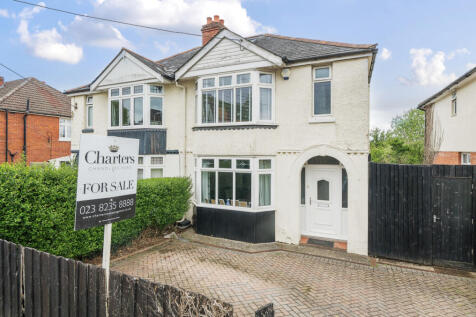 Chalvington Road, Chandlers Ford... 3 bed semi