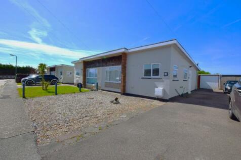 2 bedroom semi-detached bungalow for sale