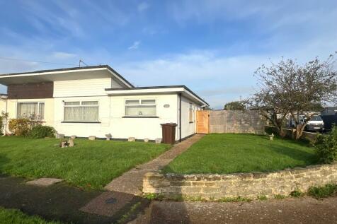 3 bedroom semi-detached bungalow for sale