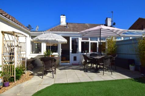 2 bedroom semi-detached bungalow for sale